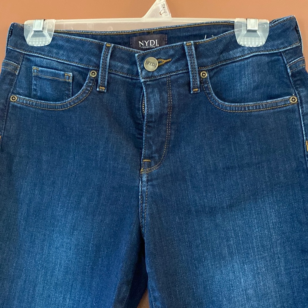 NYDJ jeans in size 2. Ami skinny fit in beautiful blue color.